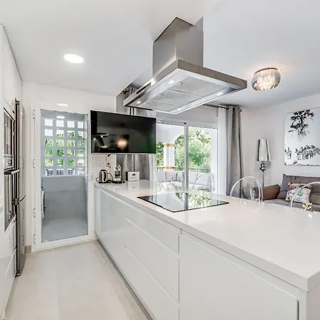 By Riva - Elegant, 2 Bedroom In Dama De Noche Puerto Banus Марбелья